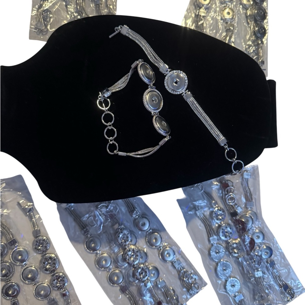 25 Piece Bundle Set Elegant Fashion Silver GingerSnap Bracelet Set